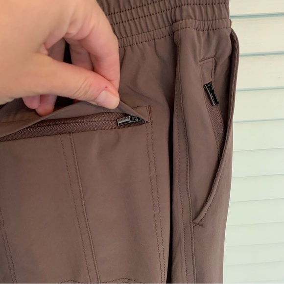 Athleta Chelsea Utility Jogger Pants Women 6 Mineral Brown Featherweight Stretch - Picture 9 of 16